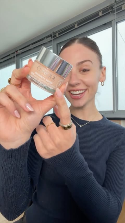 Instagram post by an influencer for Clinique. Caption reads: #CliniquePartner @Clinique Moisture [...].