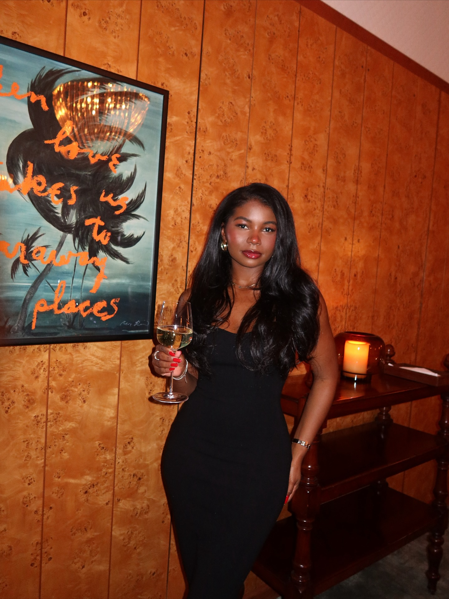 Instagram post by @clarkepeoples for Kosas. Caption reads: a perfect night out with @kosas 💋.