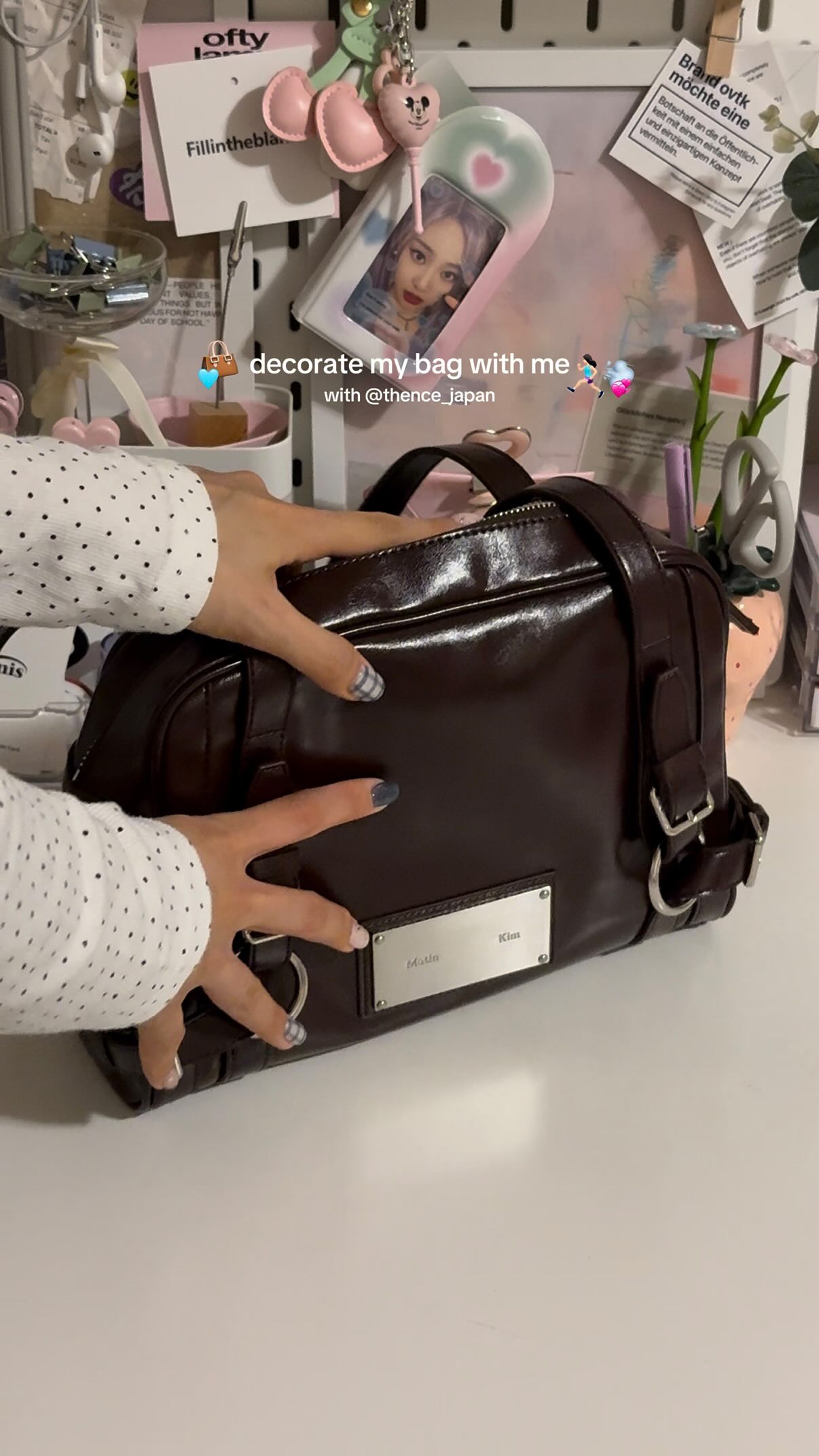 Instagram post by @1addicters for MatinKim. Caption reads: [...] : @matinkim_magazine 

#6畳 #実家暮らし #新卒1年目....