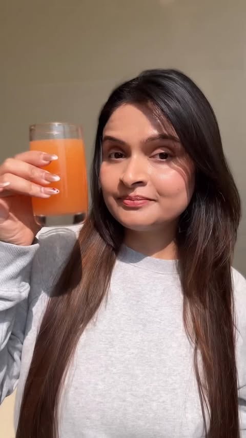 Instagram post by @thatsaiangel for HK Vitals. Caption reads: [...] aur collagen ki ho. Main daily @hkvitals....