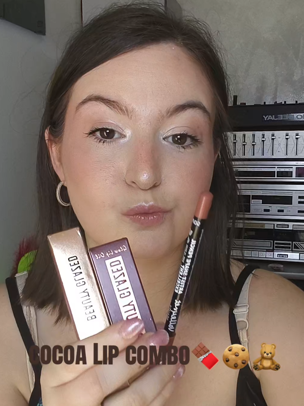 TikTok post by @ale__beauty01 for Beauty Glazed. Caption reads: [...] la Lip combo 🍫 3 in 1 #lipcombo....