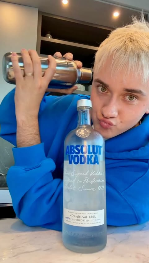 Instagram post by @logansfewd for Absolut. Caption reads: [...] boozy pickles are a game changer.......
