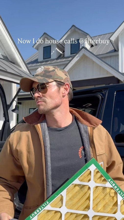 Instagram post by @emilykchen for Filterbuy. Caption reads: Saving families one house at a time this summer....