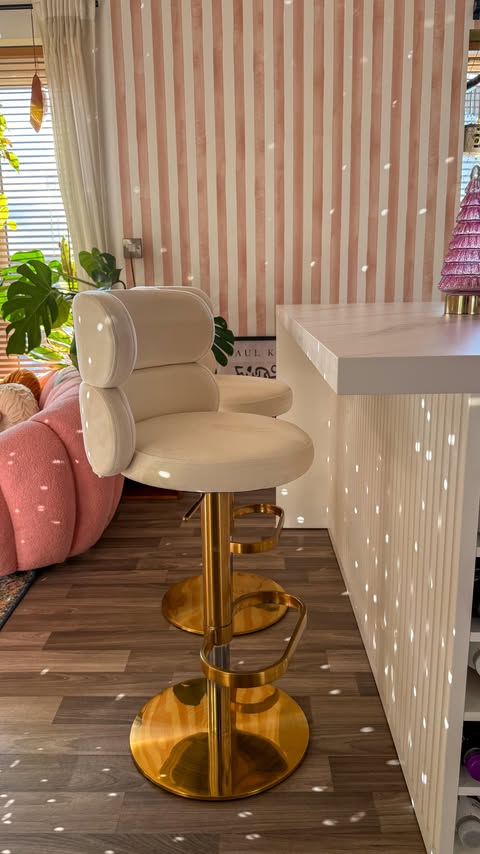 Instagram post by @abigailmarpi for Homary. Caption reads: my new @homarycom bar stools are here 🥹 they’ve....