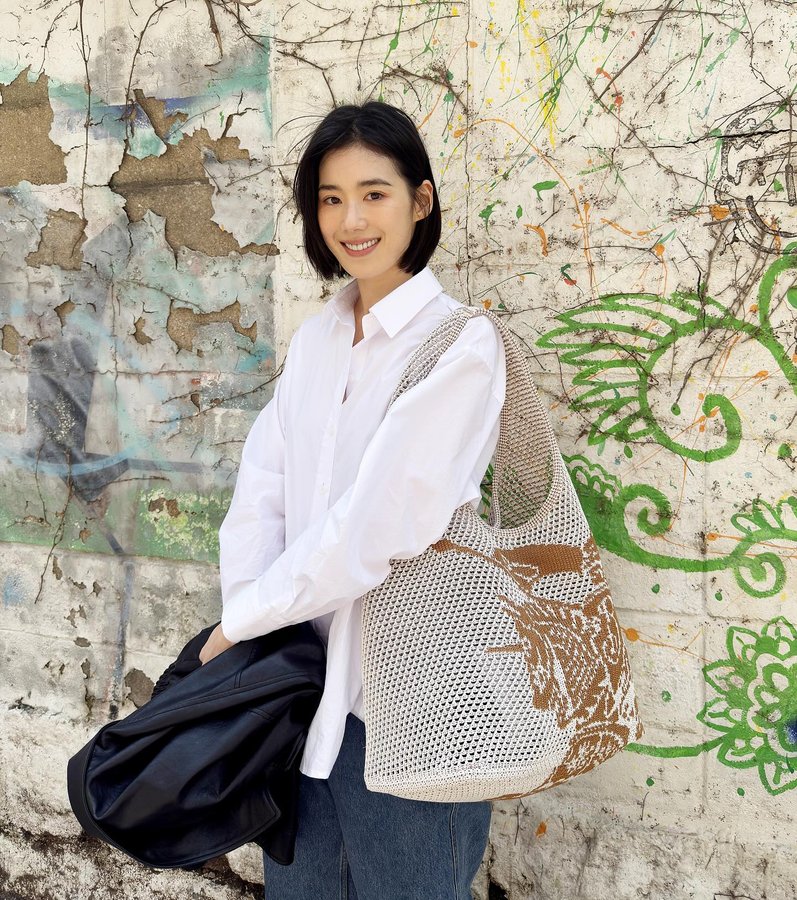 Instagram post by @jungeunchae_ for Burberry. Caption reads: happy weekend! 😉

#burberry #AD.