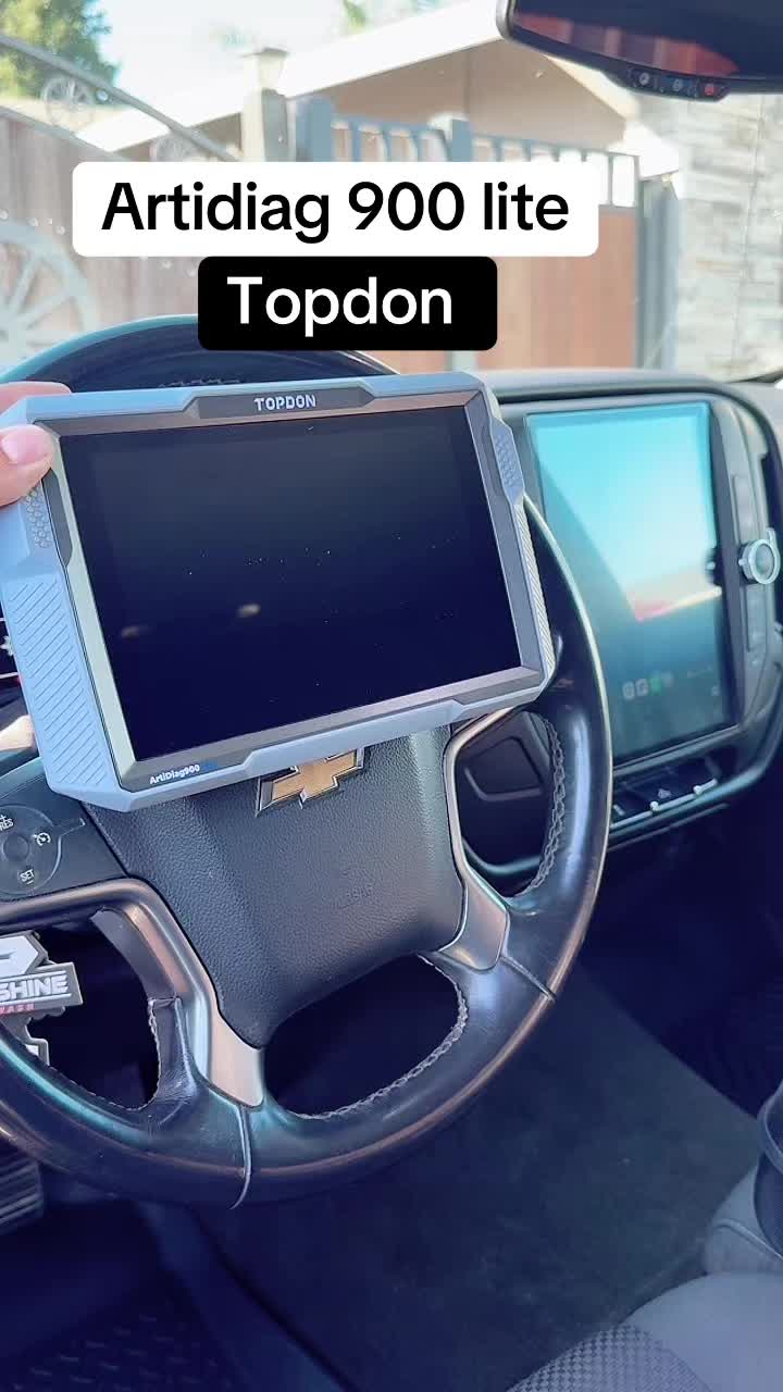 TikTok post by @diegoorozco59 for Topdonshop. Caption reads: [...] #car #diagnostic @Topdonshop.