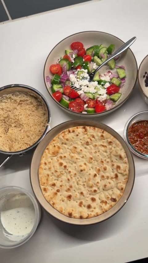 Instagram post by @domorewithlaur for Blue Apron. Caption reads: okay this was fire 🤤 there’s truly no better time....