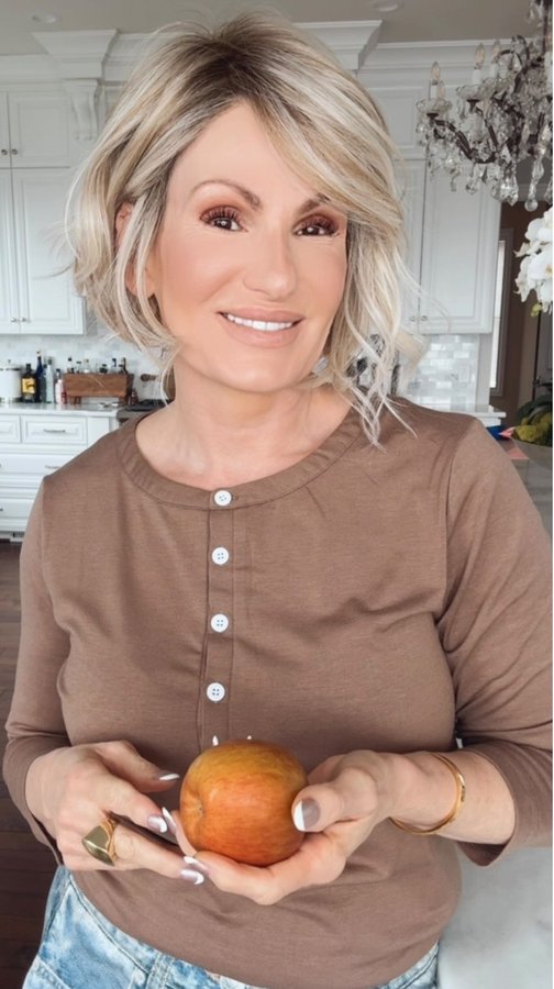 Instagram post by @oysterstopearls for Swanson Health. Caption reads: ✨ Rediscover your energy and vitality with....