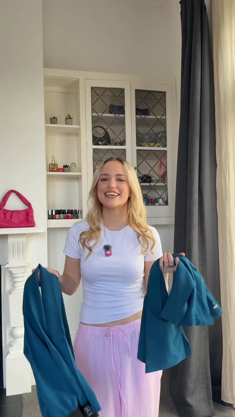 Instagram post by @rachael_h99 for SKECHERS. Caption reads: Fresh scrubs for the arvo shift 🩺....