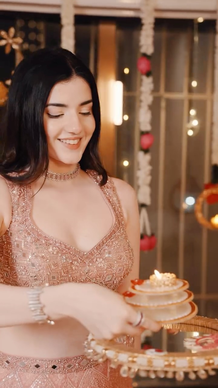 Instagram post by @aasthashah97 for Sol de Janeiro. Caption reads: This Diwali, I found my new favourites and it....