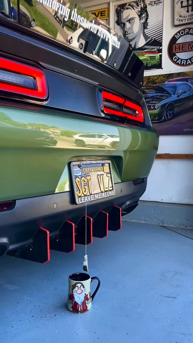 Instagram post by @sgt_vlz for Mopar. Caption reads: Have a cup of....