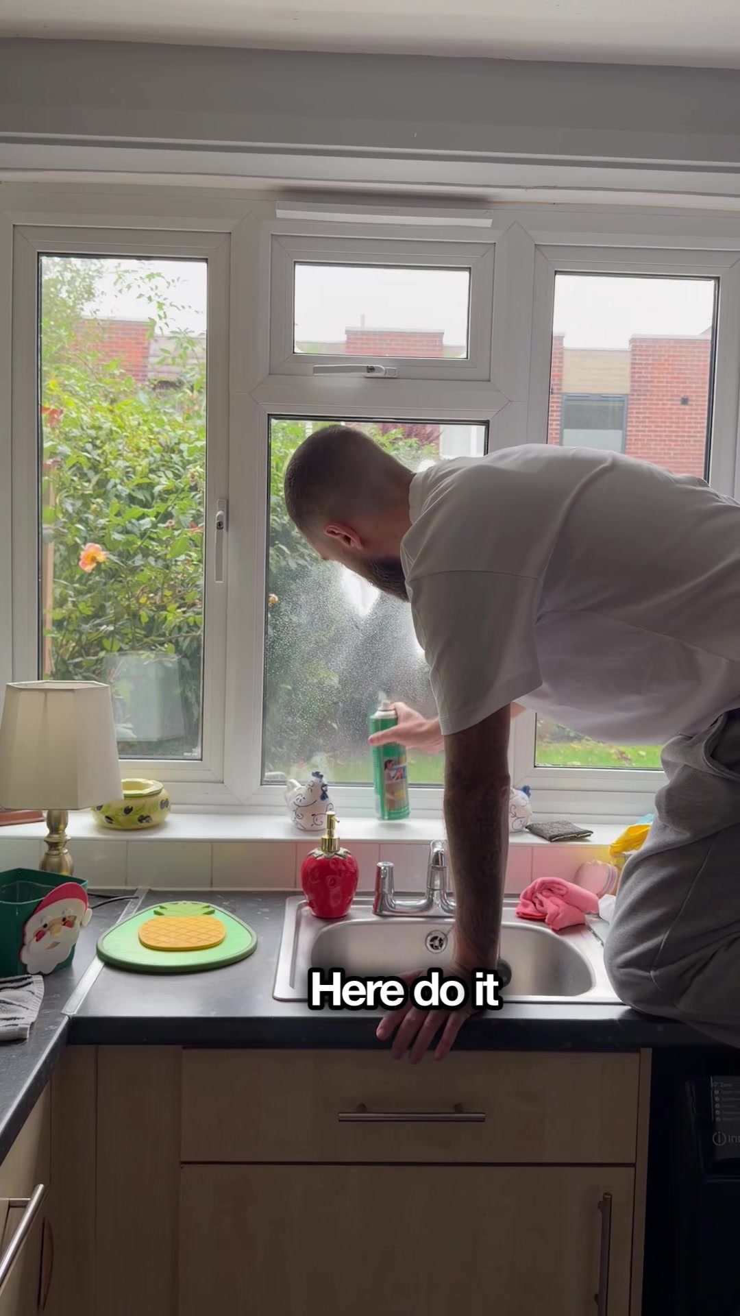 TikTok post by @beauthebeard for Pizza Hut. Caption reads: AD 🍕 Crafted Flatzz at Pizza Hut 🔥 Generously....