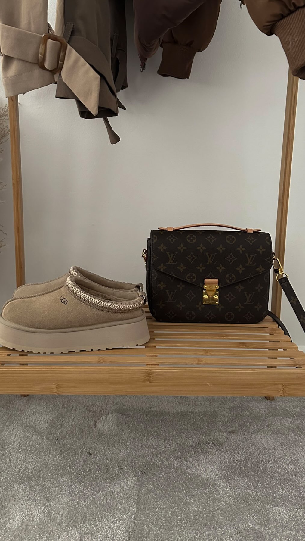 Instagram post by @hazelwoodx for Dream Pairs Shoes. Caption reads: the perfect ugg dupes for under £40! 🤎 
comment....