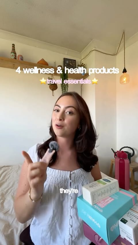 Instagram post by @lillyhoogenberg for Holland & Barrett. Caption reads: Payday Event + holiday shop = pack my wellness &....