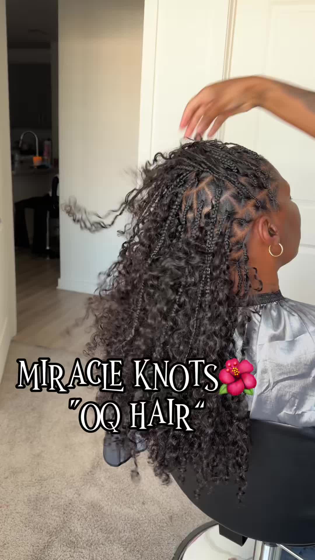 TikTok post by @miiichaelaa0 for OQHAIR. Caption reads: Love love love 🌺!!! @oqhairshop @OQHAIR....
