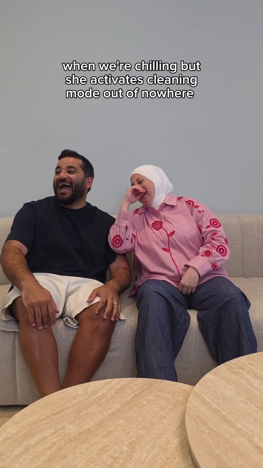 Instagram post by @afrobysara for Vileda. Caption reads: #ad You think it’s a chill moment until she sees a....