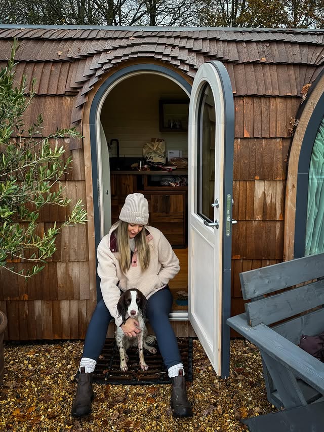 Instagram post by @beckyandthespaniels for ACAI Outdoorwear. Caption reads: Last chance to make the most of the....