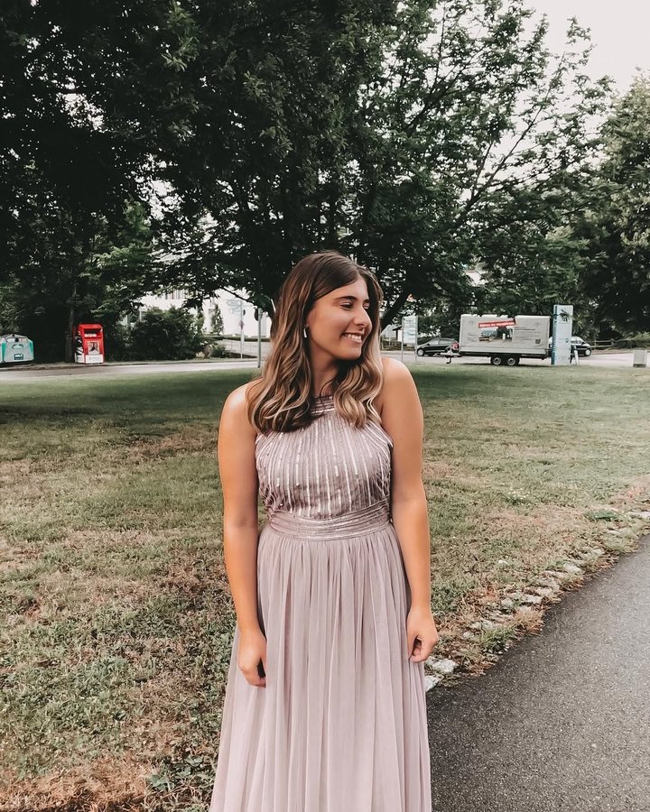 Instagram post by @vivixcln for OUTFITBOOK. Caption reads: A throwback to prom last week ✨Don't mind the not....