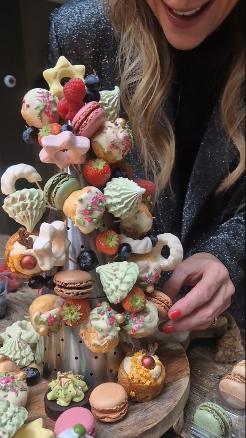 Instagram post by @rebeccaboektje for Albert Heijn. Caption reads: OMG!! All i want for Christmas is YOU!! Bij het....