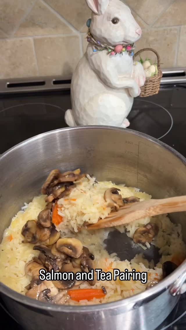 Instagram post by @aperfectfeast for Tea Runners. Caption reads: Discover the ultimate recipe for a healthy salmon....