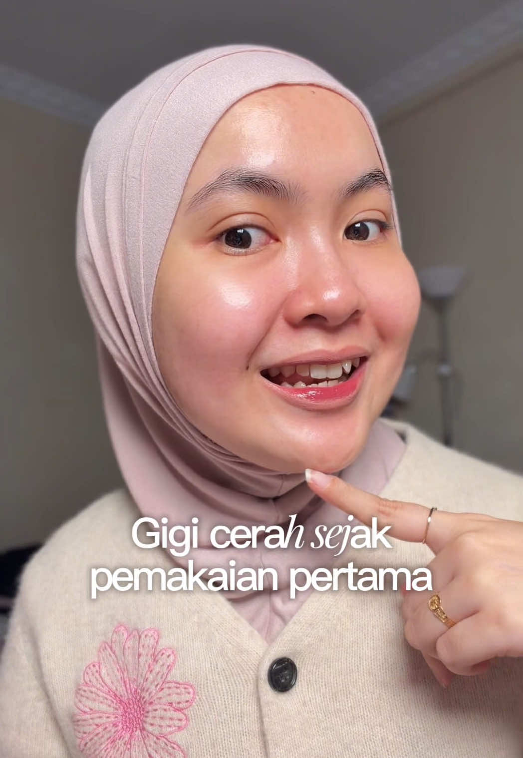 TikTok post by @safiranrlta for Metoo Beauty. Caption reads: @Metoo Beauty ini cara paling advanced buat....