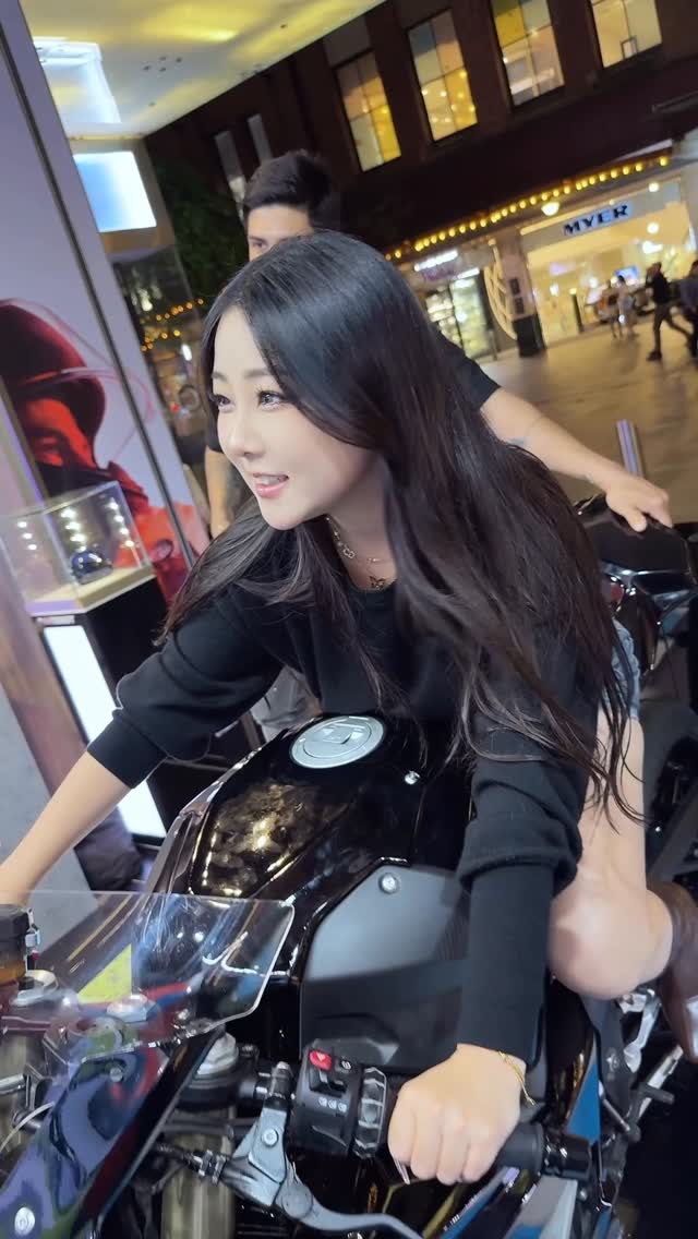 Instagram post by @hanavocado_ for TISSOT. Caption reads: Cool tissot pop up let hana go NYOOOM.
.
.
#korean....