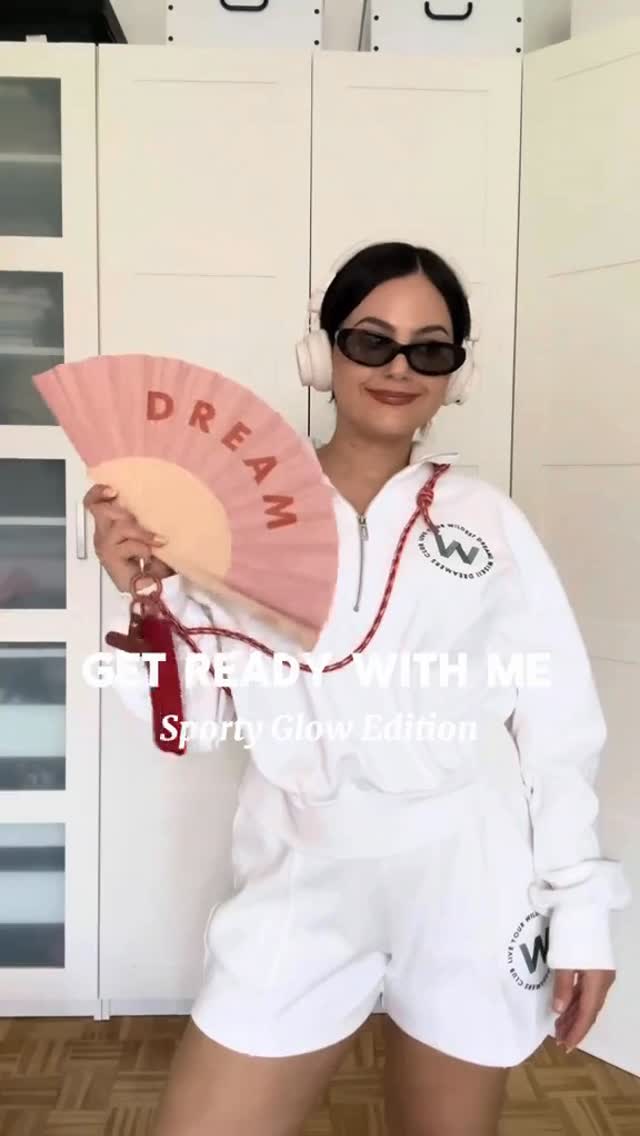 Instagram post by @lorelasejdini for PUPA Milano. Caption reads: GRW @lorelasejdini AND EVERYWEAR!
👟 Sporty glow....