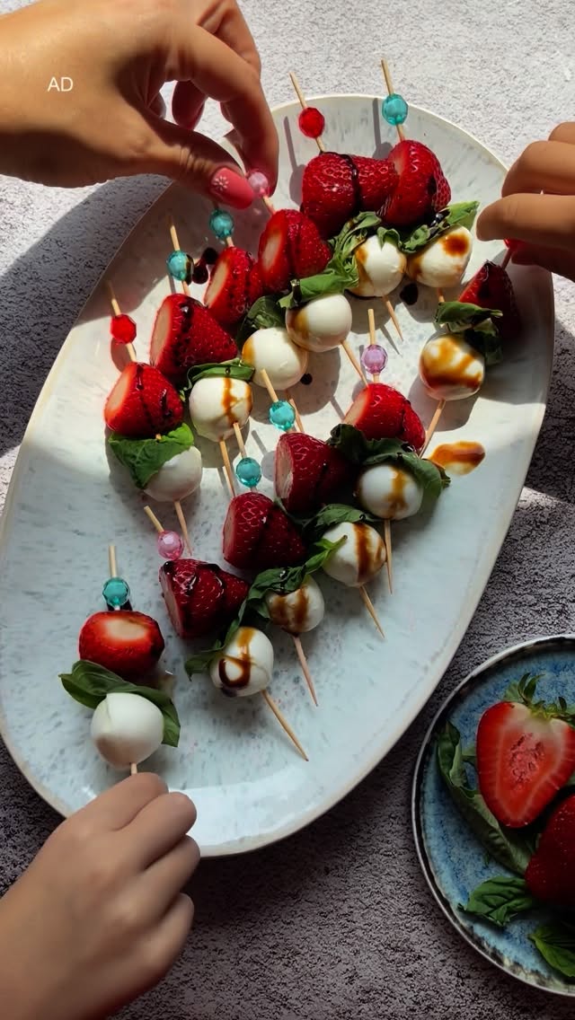 Instagram post by @victoriamansaku for California Strawberries. Caption reads: #AD Fresh, flavourful, and ready in minutes! 🍓....