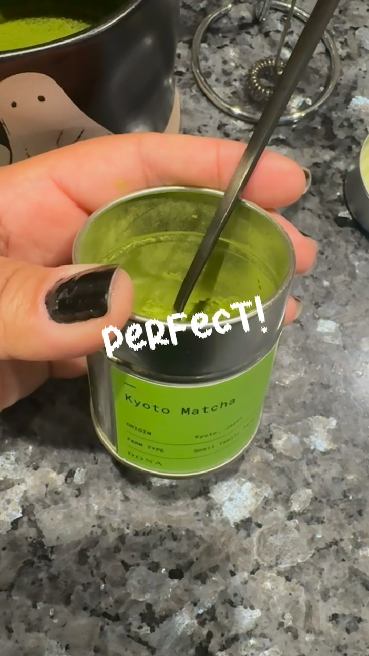Instagram post by @dulce.e___ for Dona. Caption reads: Today’s good mood is sponsored by matcha....