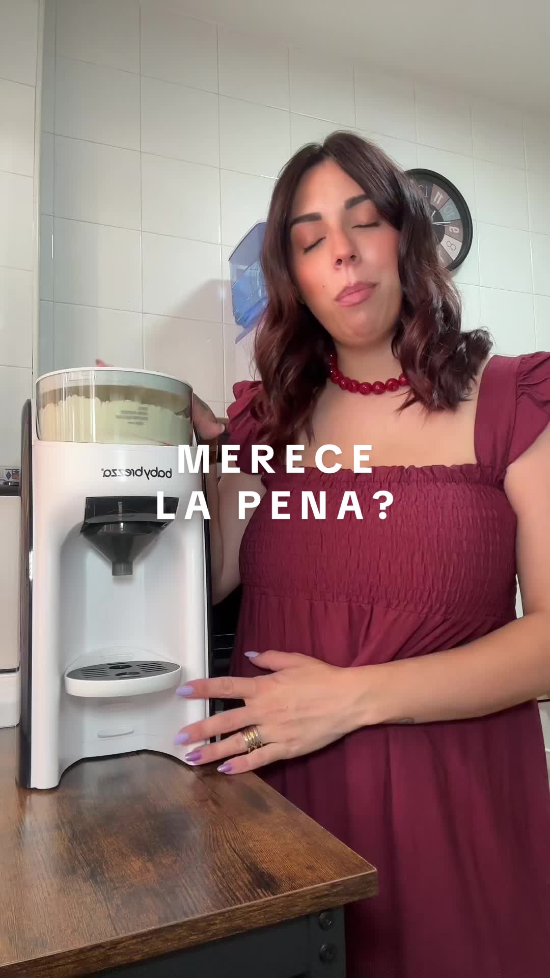 TikTok post by @sandriuw95 for Baby Brezza. Caption reads: OS RECUERDO SEGUIRME EN MI OTRA RED SOCIAL IG:....