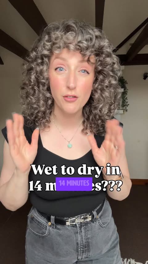 Instagram post by @marisascurls for CURLSMITH. Caption reads: [...] I used @curljar Curl Activator and....