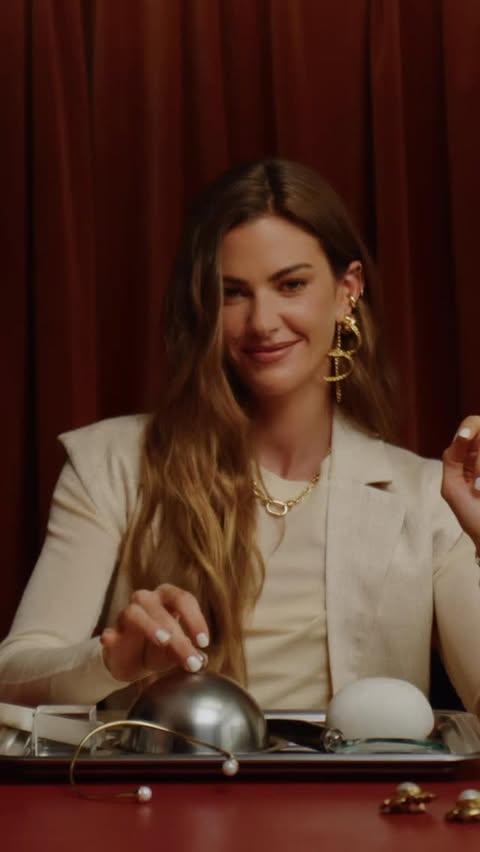 Instagram post by @clara.berry for KILIAN PARIS. Caption reads: [...] the Ambrette seed in Her....