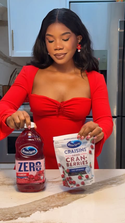 Instagram post by @lifewithlilie for Ocean Spray. Caption reads: [...] wreath is a showstopper, elevated by Ocean....