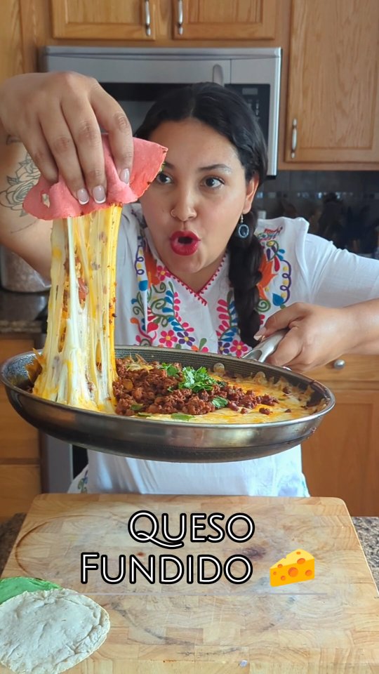 Instagram post by @anatovarnelson for Sargento. Caption reads: #SargentoPartner HAPPY HISPANIC HERITAGE MONTH....