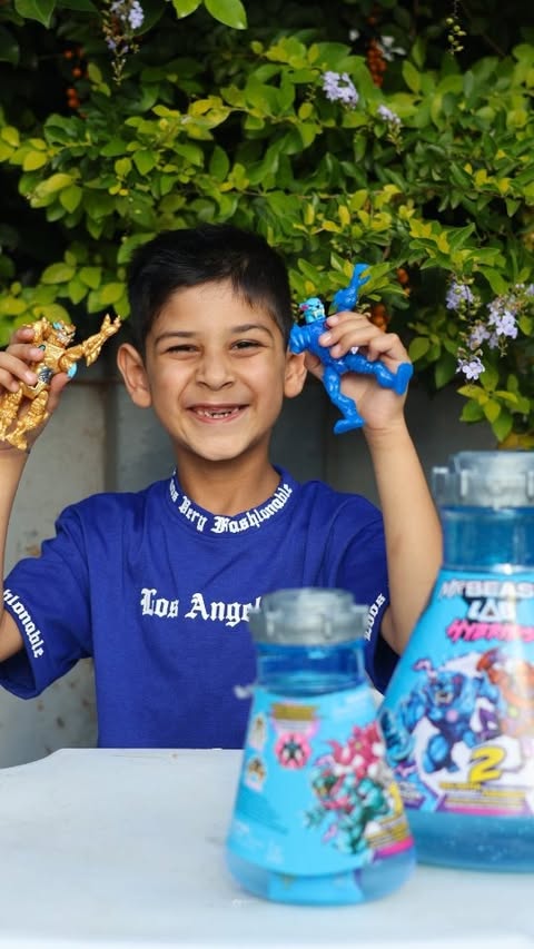 Instagram post by @ninak_official_ for Prima Toys. Caption reads: Stand a chance to win a MR BEAST HYBRID PACK 🐙

-....