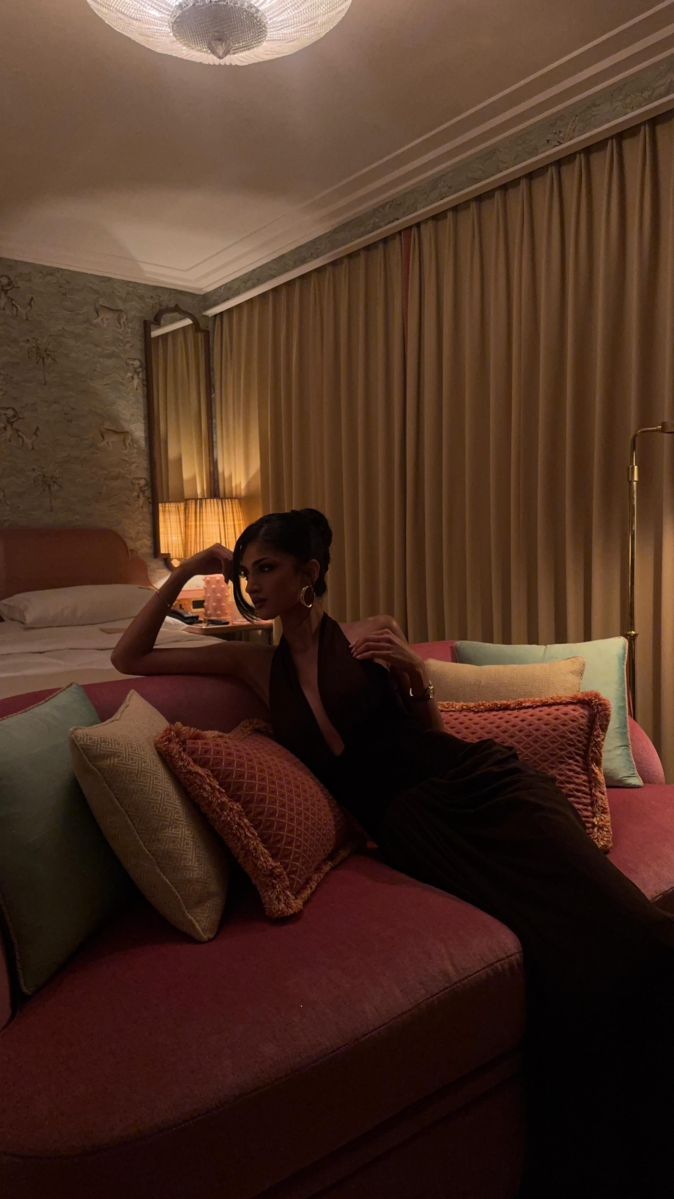 Instagram post by @kimmmann_ for Zooki. Caption reads: [...] a non negotiable for glowy skin & hair....