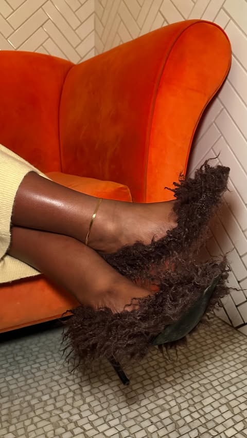 Instagram post by @toyaswrld for JCPenney. Caption reads: just book it. ❤️ @jcpenney 

#friendphotoshoot....