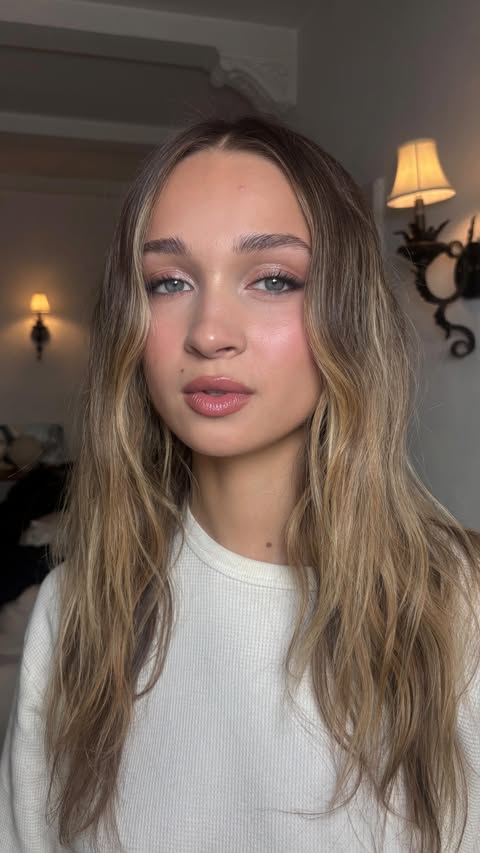 Instagram post by @carolinabenitamakeup for CAIA Cosmetics. Caption reads: Ad. @caiacosmetics Last minute touch ups with my....