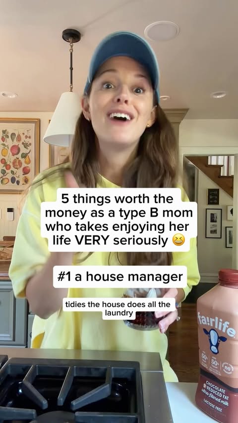Instagram post by @jesskeys_ for fairlife. Caption reads: [...] manager. (Yes this is a thing!!) 2.....