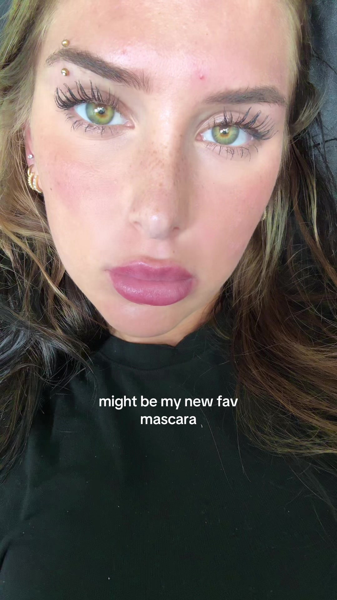 TikTok post by @carlysilbermann for Buxom Cosmetics. Caption reads: @buxomcosmetics 🤏🏼🤏🏼🤏🏼🤏🏼.