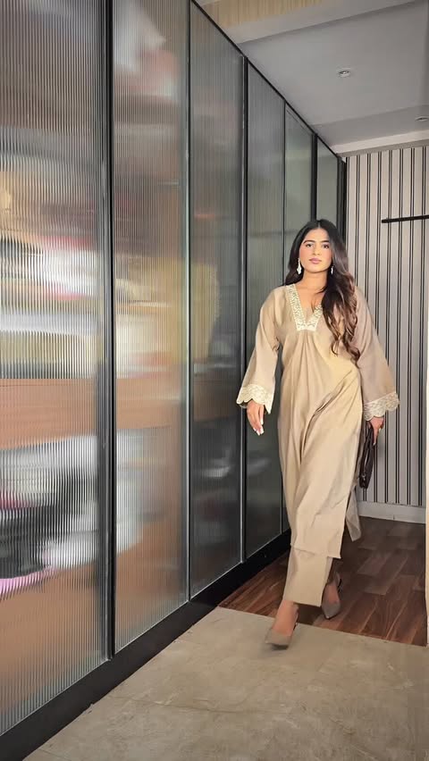 Instagram post by @thepratibhagirdhar for MYNTRA. Caption reads: [...] wedding guest looks exclusively on @myntra....