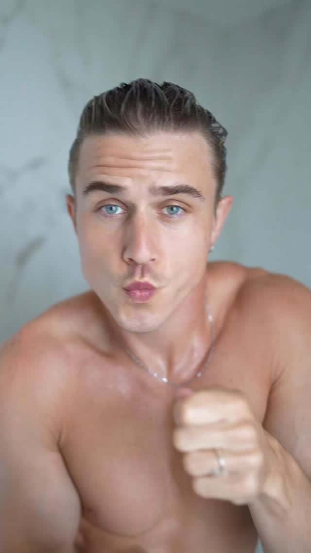 Instagram post by @hendrikgiesler for Maria Nila. Caption reads: Anzeige | @MariaNilaStockholm – from wash to....