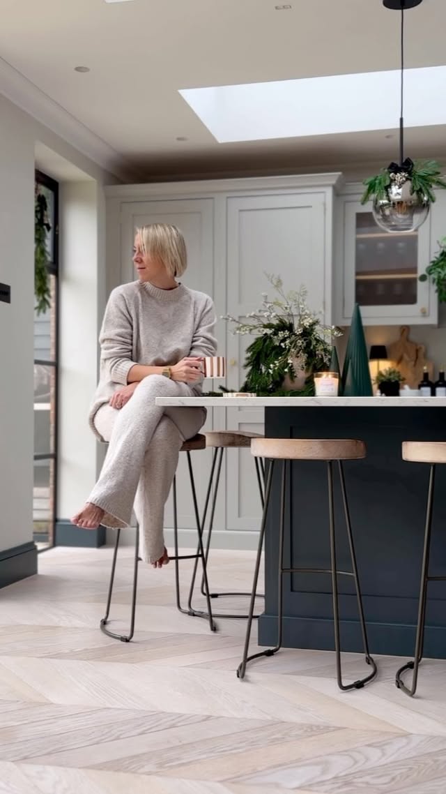 Instagram post by @my_midcenturymakeover for Ultenic. Caption reads: I mean, who needs to add vacuuming to the never....