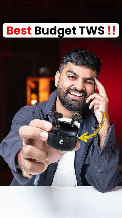 Instagram post by @iammanubajaj for Skullcandy. Caption reads: ₹1599 me Skullcandy ka ye TWS — 5000 wale ko....