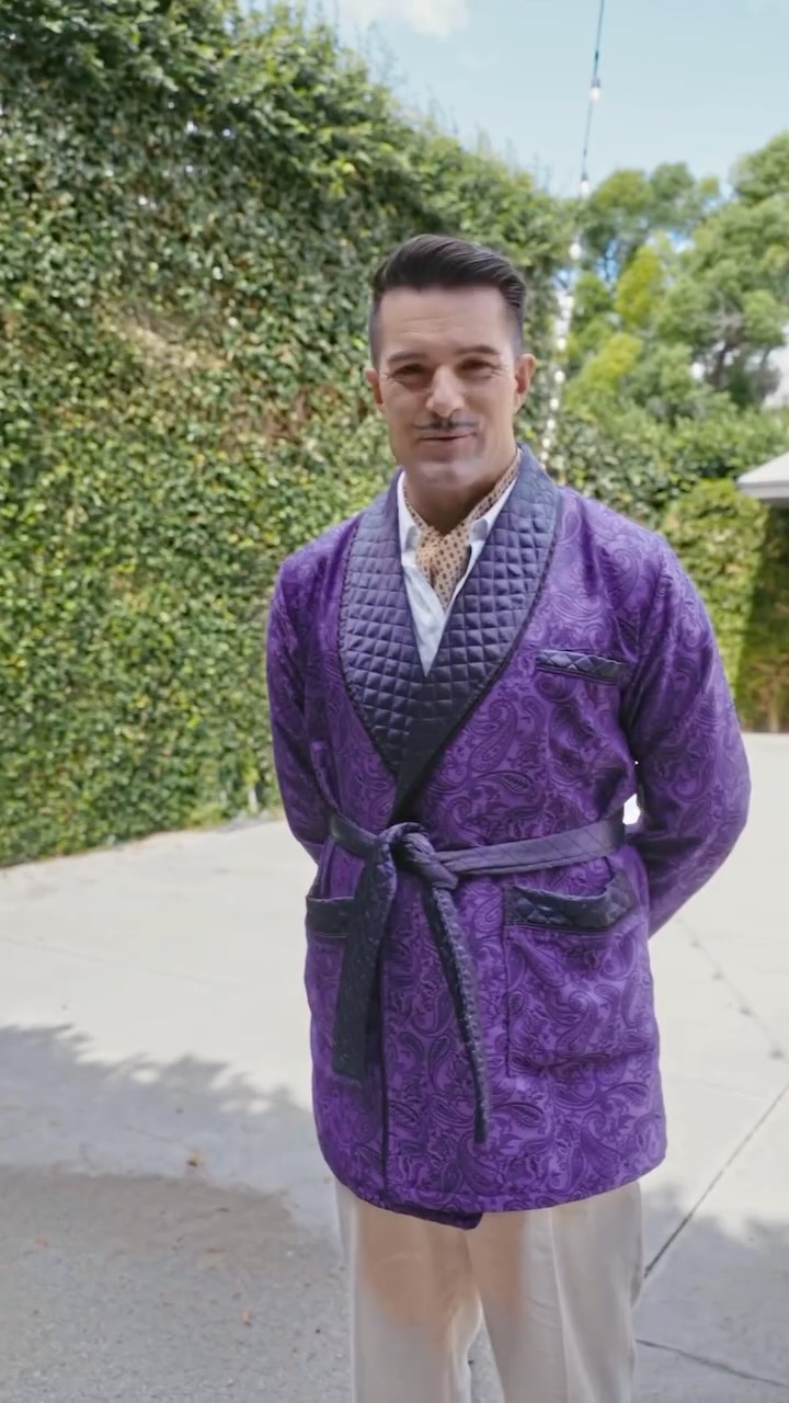 Instagram post by @troyhawke for Yahoo. Caption reads: You look like you’d leave respectful and....