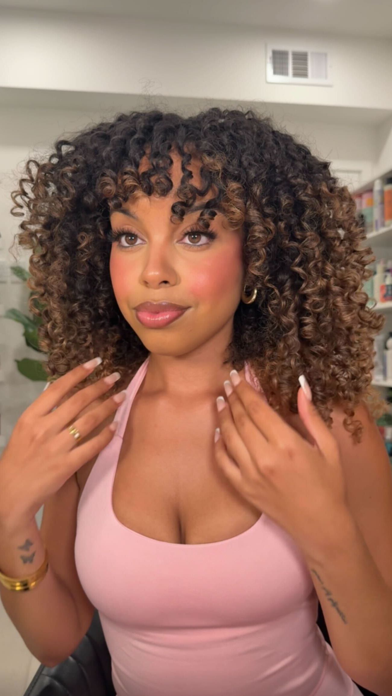 Instagram post by @itsdavianaa for AG Care. Caption reads: [...] routine WAS LONG OVERDUE!! I fully use....