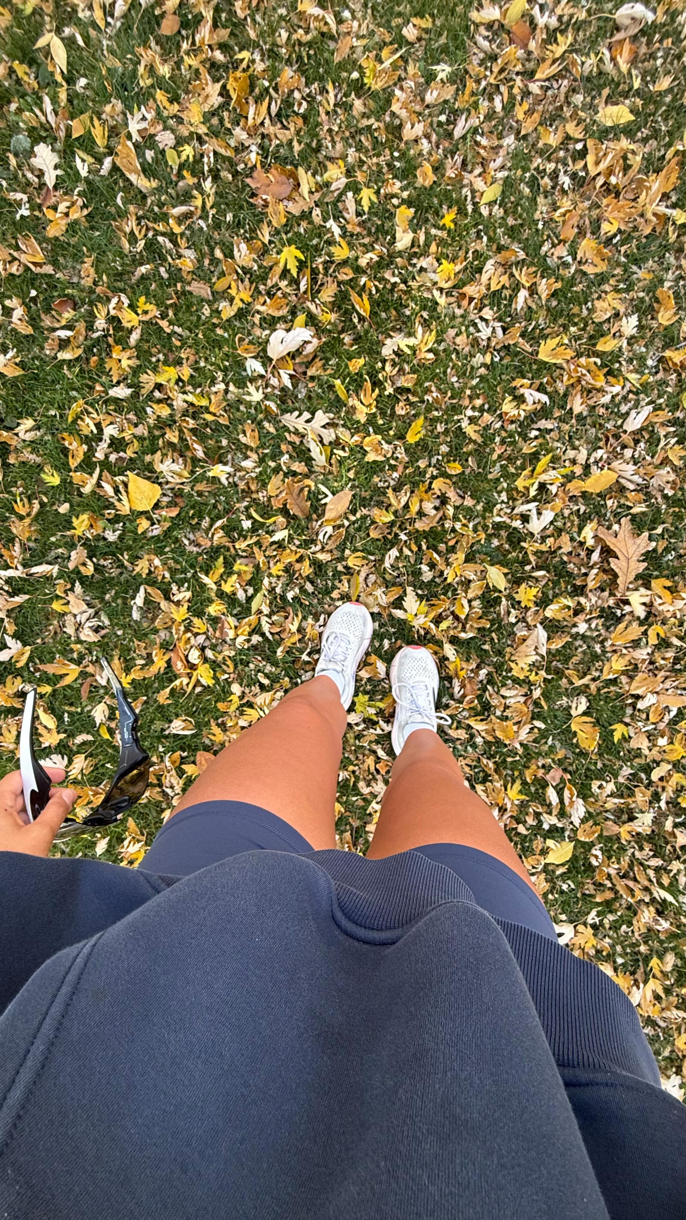 Instagram post by @samanthamacintyrexo for Brooks Running. Caption reads: the blur of marathon training made easier with....