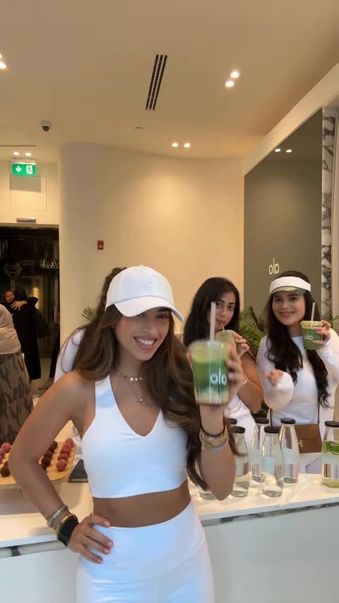 Instagram post by @yasmin for Alo Yoga. Caption reads: @alo 🤍 #alopilatesmatcha.