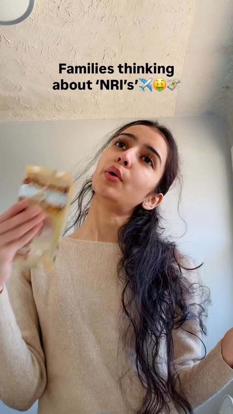 Instagram post by @shravani_abhang for Bidel. Caption reads: [...] badi baate🤑 Send money stress-free with....