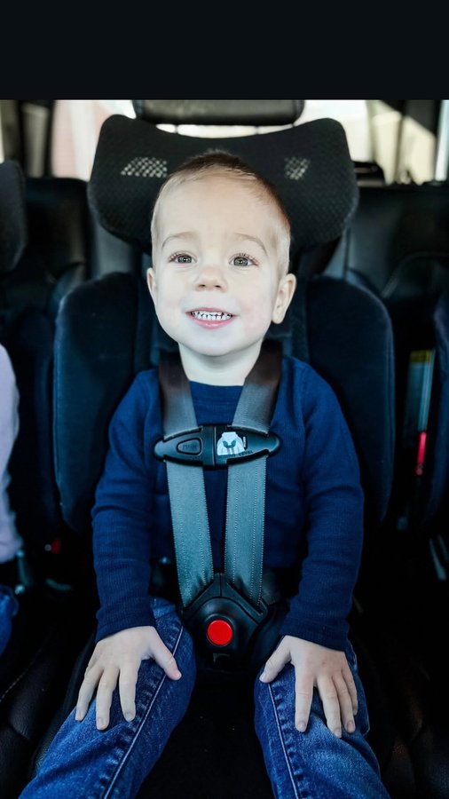 Instagram post by @jurglavitch for WAYB. Caption reads: [...] have weighed in and can confirm the WAYB....